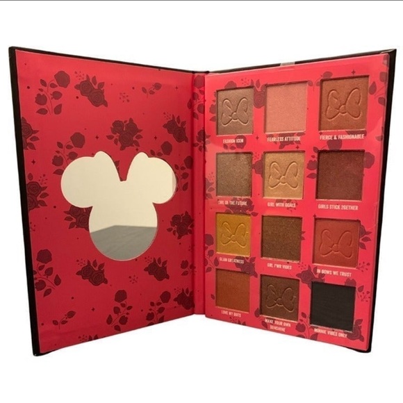 Minnie Mouse Eyeshadow Pallete - Picture 4 of 5